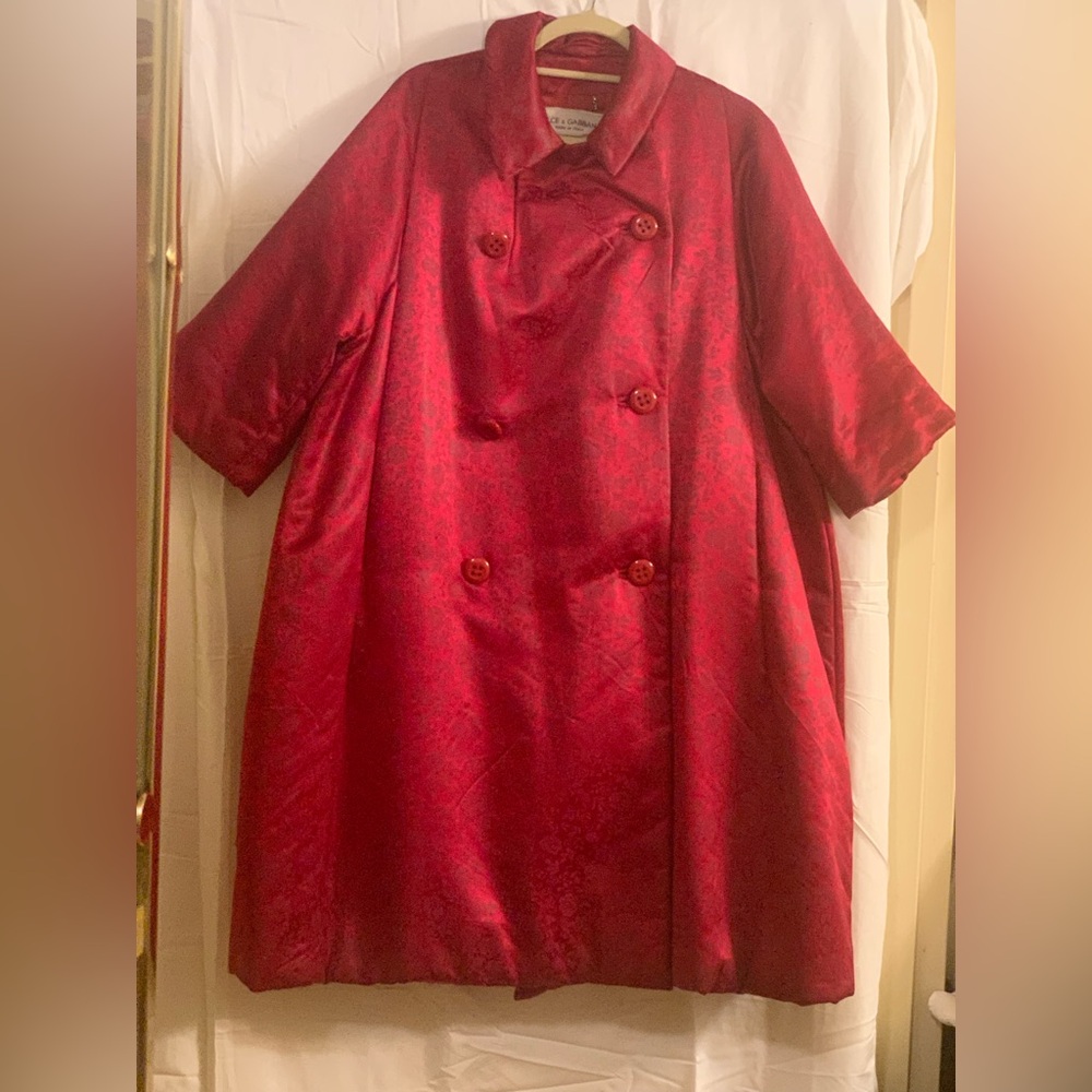 Dolce & Gabbana Red Silk Floral Jacquard Quilted 1990s Opera Coat 3/4 Sleeve